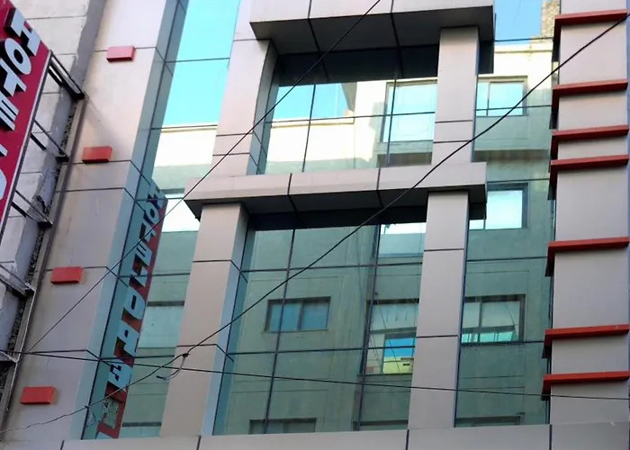 Hotel Oppera Mahipalpur- Delhi Airport