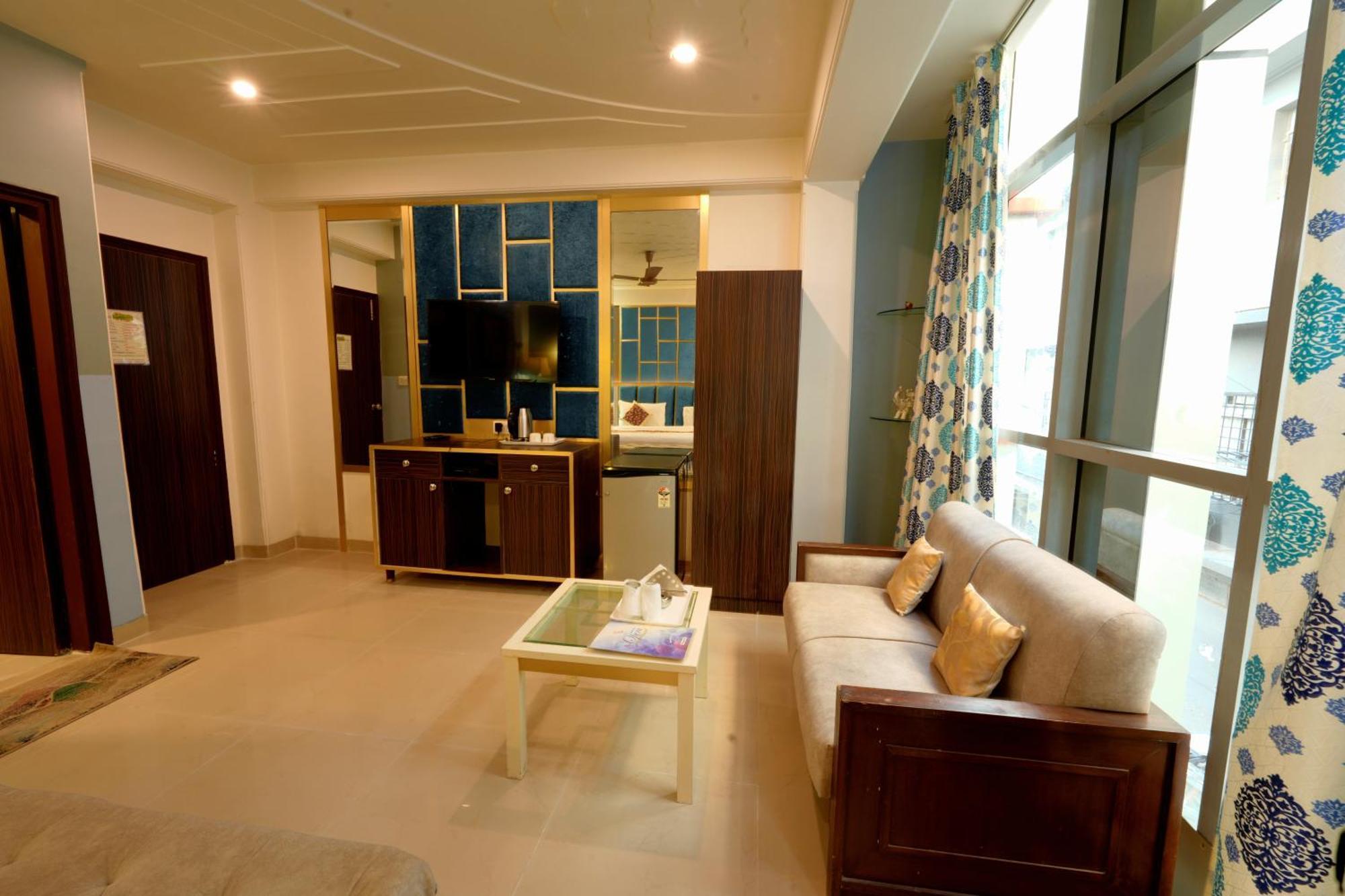 Oppera Delhi Airport Country house *