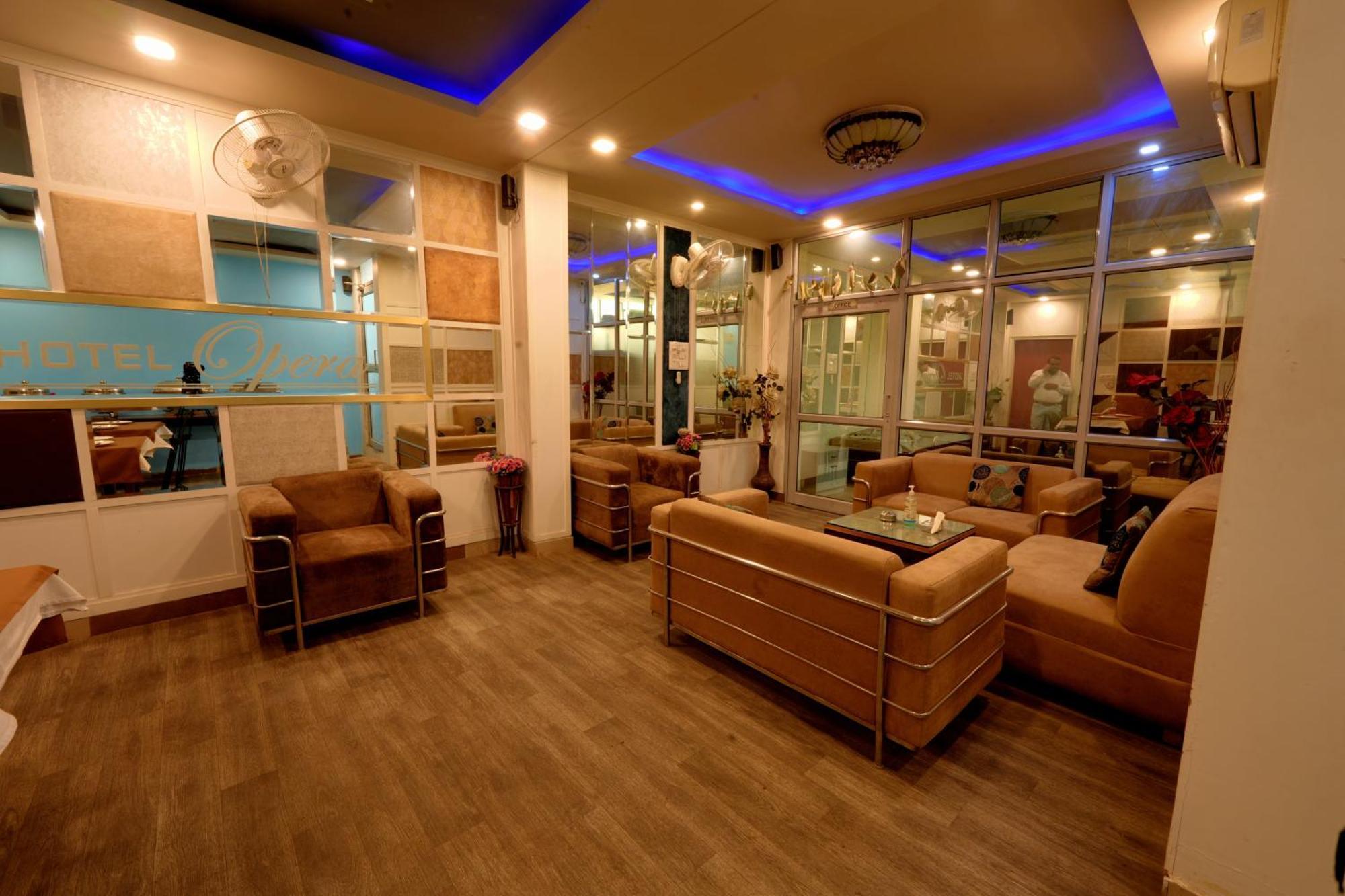 Country house Oppera Delhi Airport