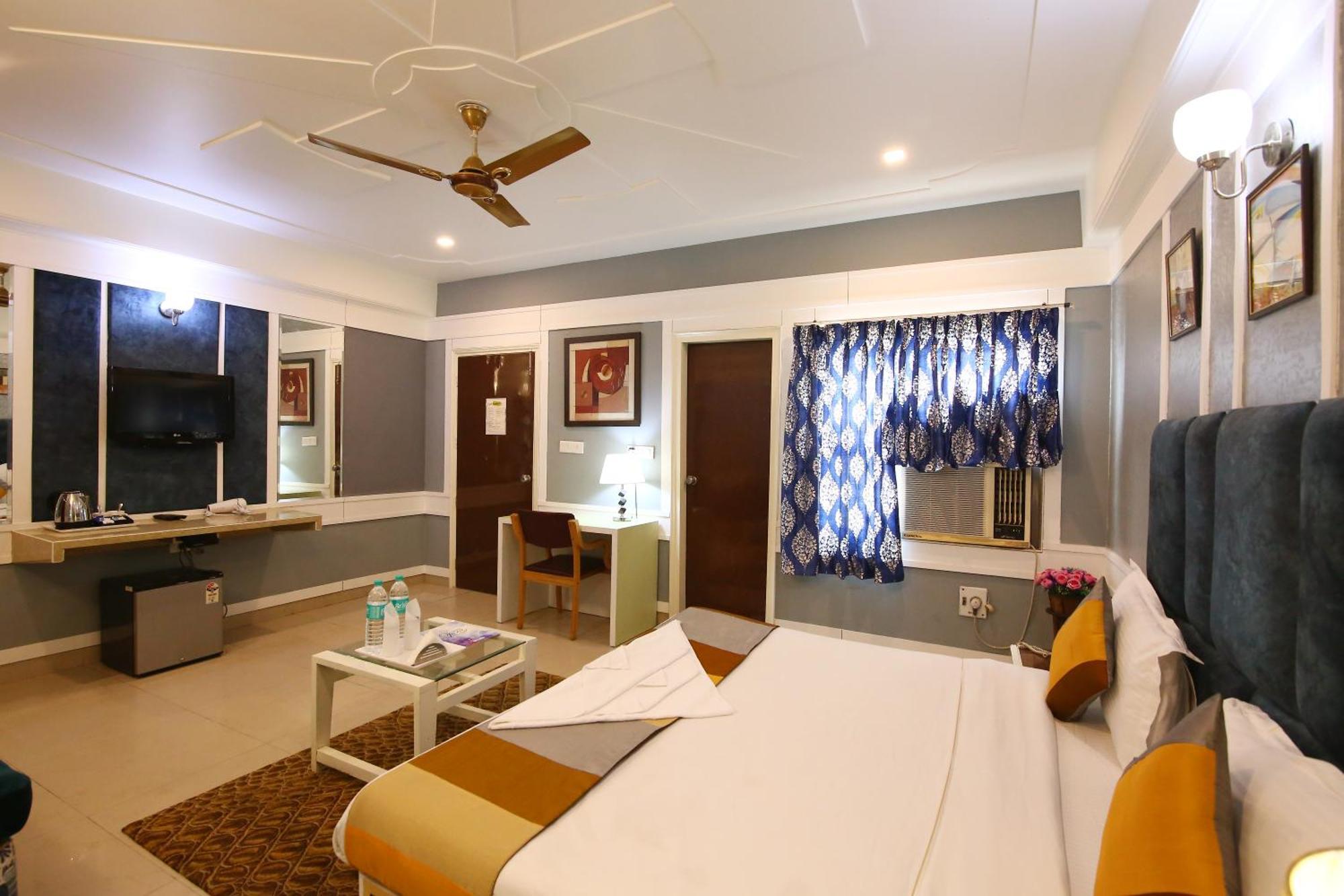 Country house Oppera Delhi Airport